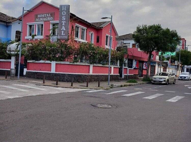 پانسیون Hostal Almagro