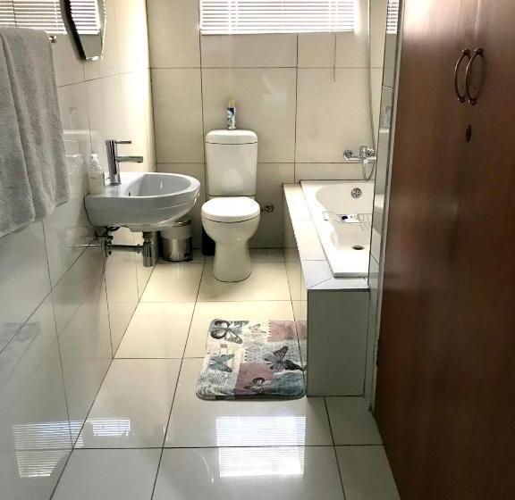 פנסיון Swane’s Guesthouse