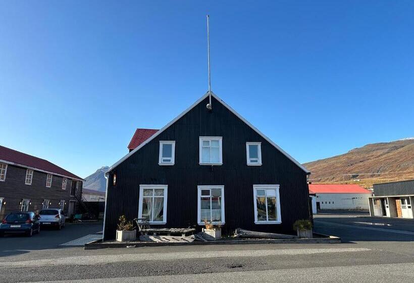 پانسیون Taergesen Guesthouse