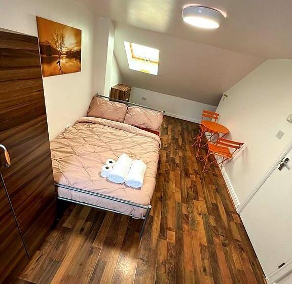 펜션 Woodgreen House