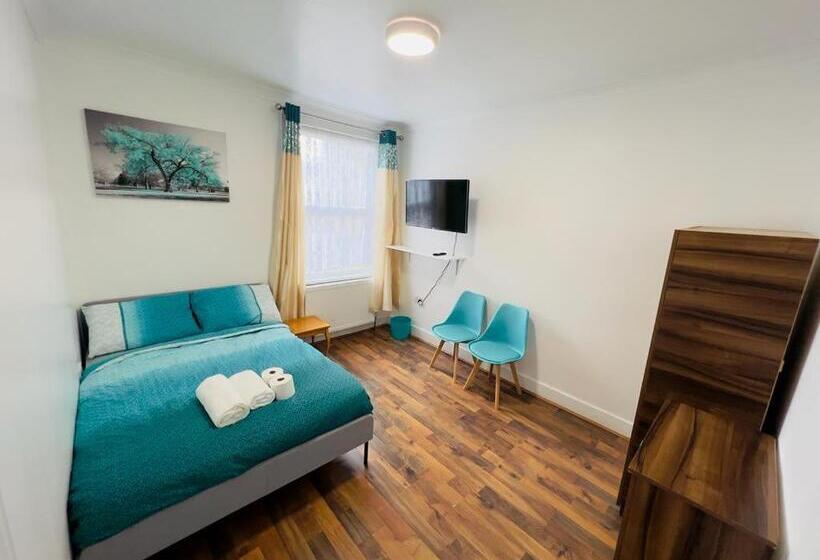 펜션 Woodgreen House