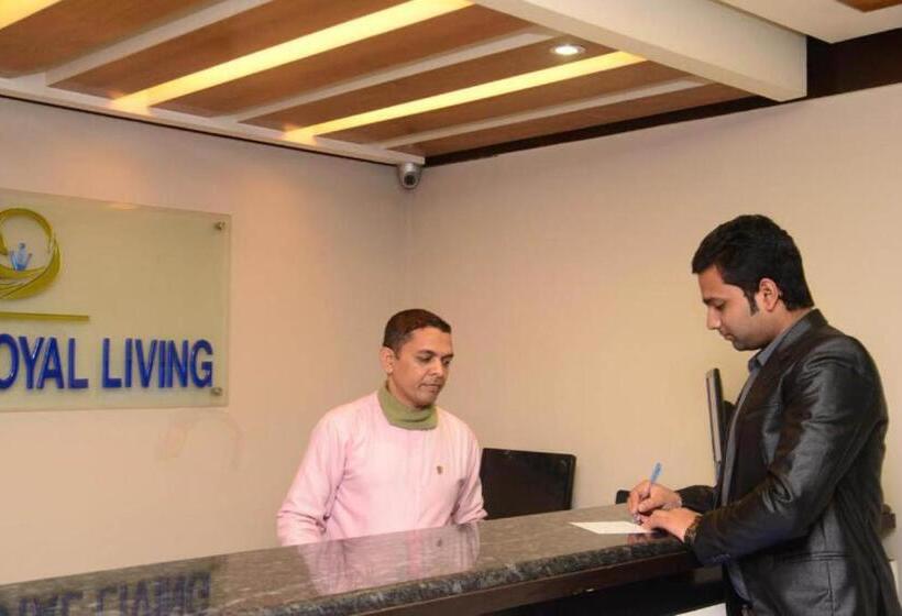 Royal Living Hotel & Suites