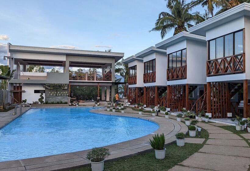 Bakawan Hideaway Resort And Restaurant