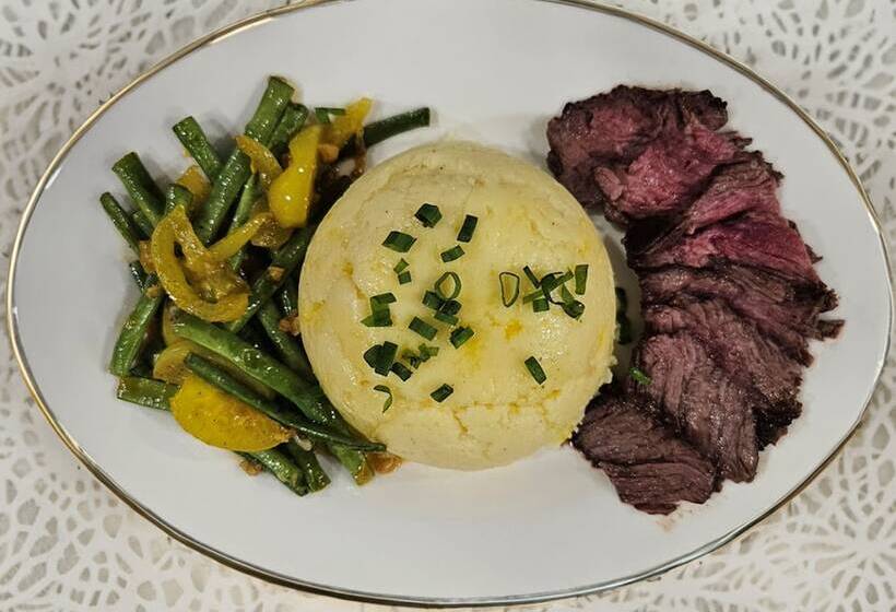 Bakawan Hideaway Resort And Restaurant