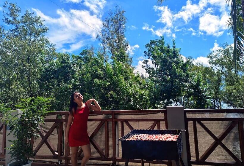 Bakawan Hideaway Resort And Restaurant