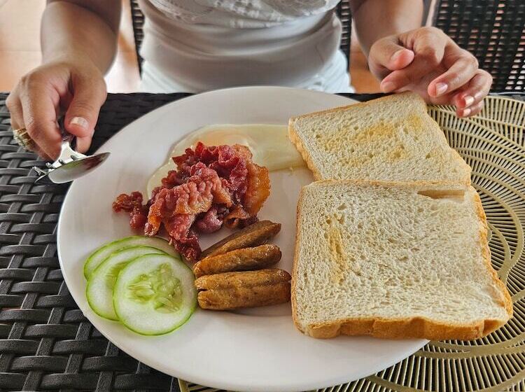 Bakawan Hideaway Resort And Restaurant