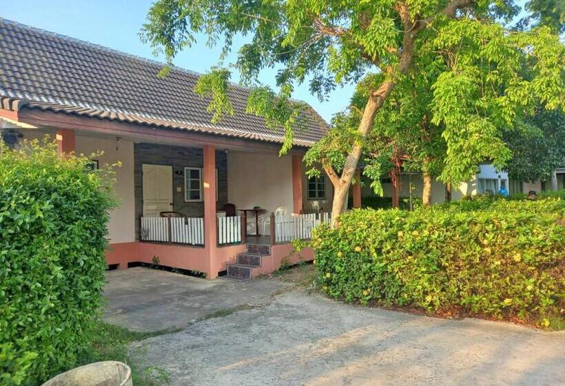 בית מלון כפרי Dusita Parkview Resort @ Khua Suan Pla