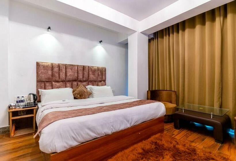 בית מלון כפרי King S Bridge Suites & Spa