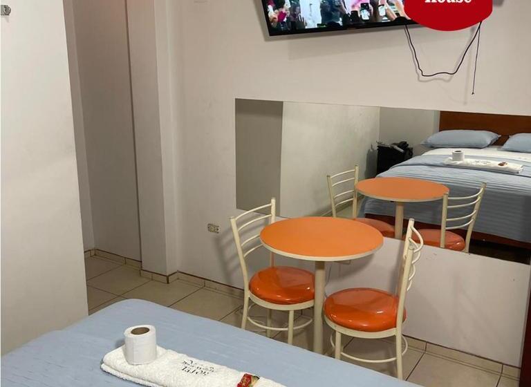 هتل Peruvians House