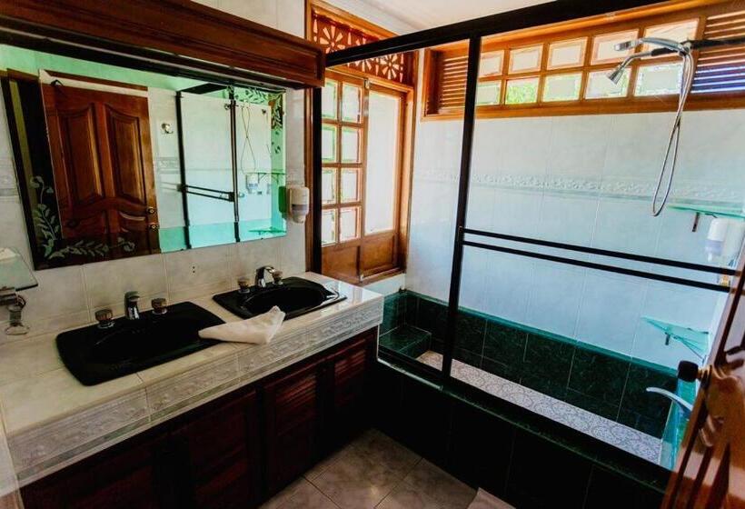 Отель Sunrise By Hype