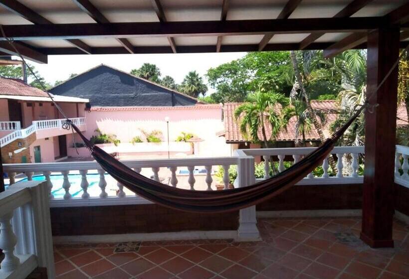 Отель Sunrise By Hype