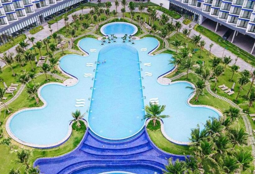 Отель Arena Cam Ranh Resort