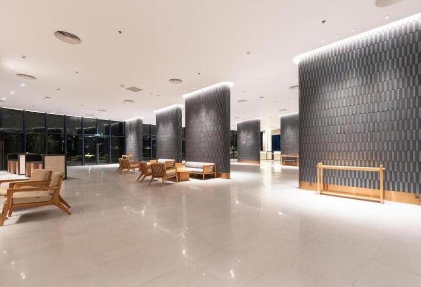 Отель Arena Cam Ranh Resort