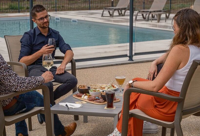 Отель The Originals City, Relais D Estillac, Agen Sud