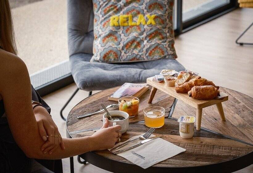 Отель The Originals City, Relais D Estillac, Agen Sud