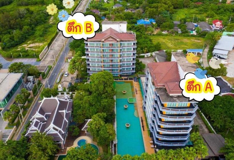 ホテル The Sand Beach Pattaya