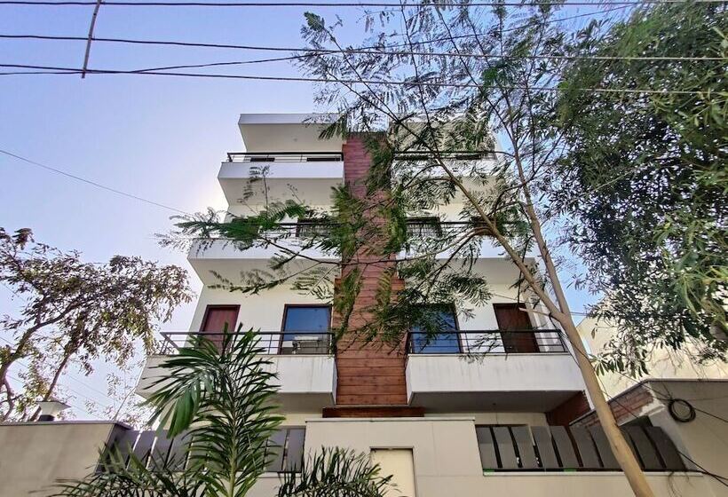 Отель The Shacon