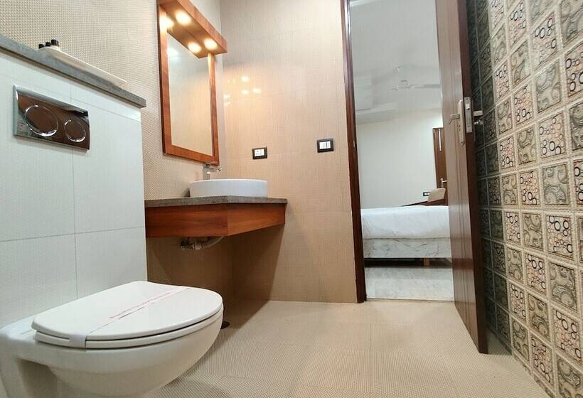 Отель The Shacon