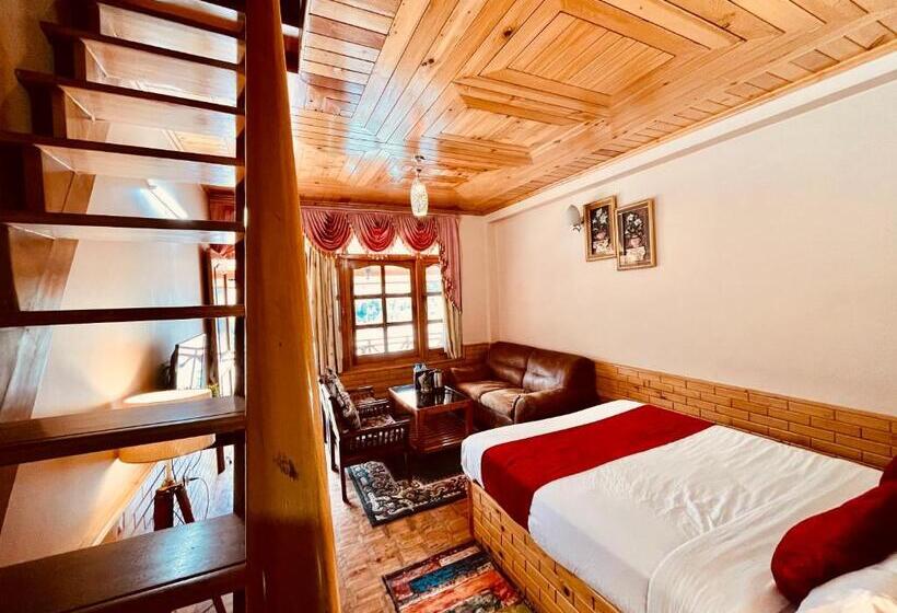 Snow Clad Riverview Hotel & Resort, Manali