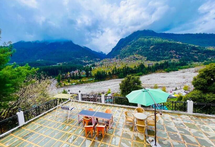 Snow Clad Riverview Hotel & Resort, Manali