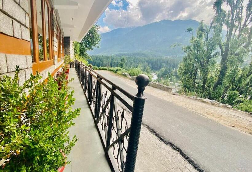 Snow Clad Riverview Hotel & Resort, Manali
