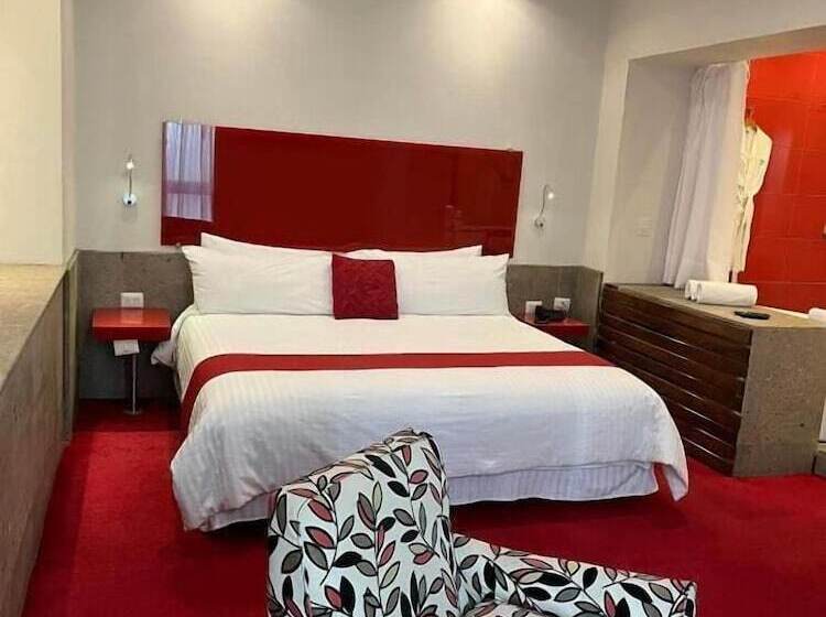 هتل Zújmú Business Boutique