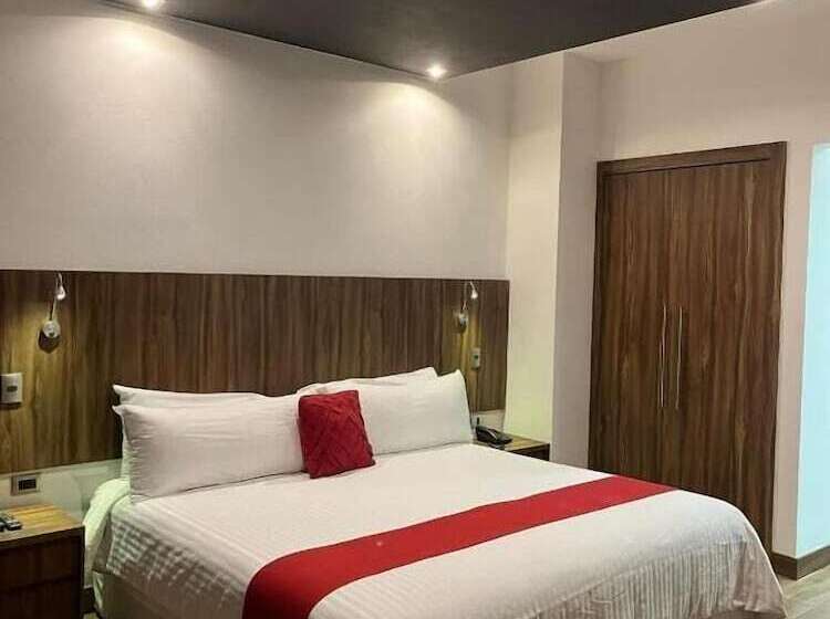 هتل Zújmú Business Boutique