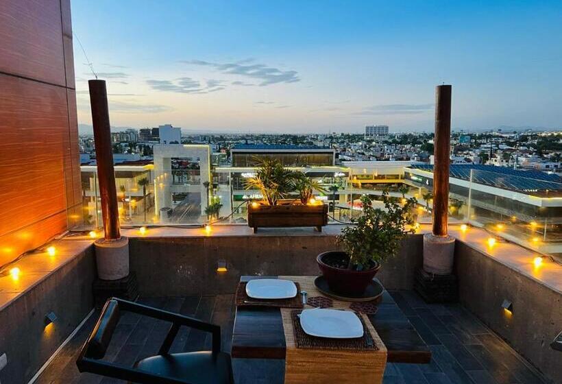 هتل Zújmú Business Boutique