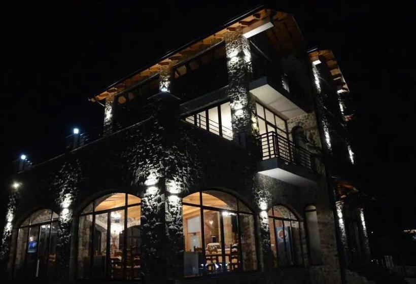 פנסיון Bujtina Vrenezi