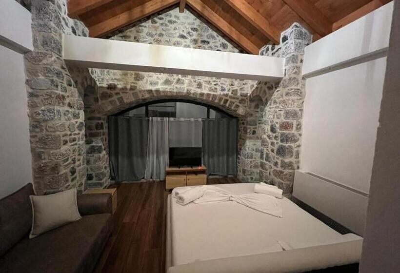 פנסיון Bujtina Vrenezi