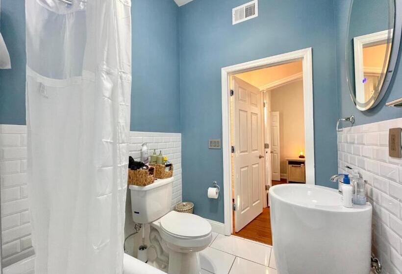 ペンション Lovely Guesthouse In The Up And Coming Springfield