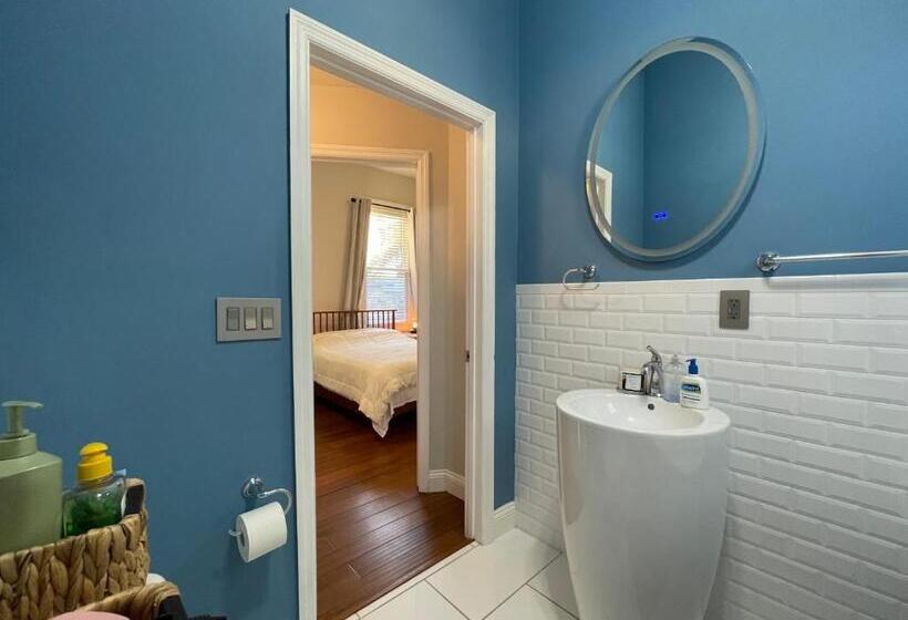 ペンション Lovely Guesthouse In The Up And Coming Springfield