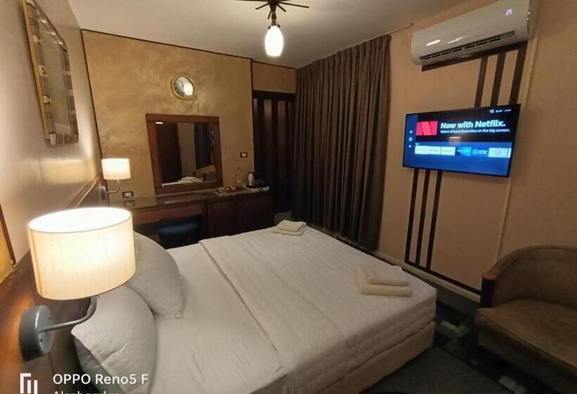 پانسیون Plaza De Petra