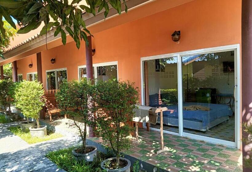 منتجع Lucky Bungalows Koh Mook