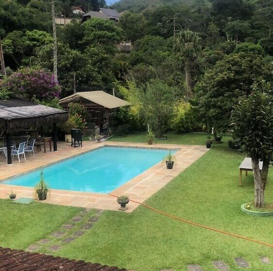 Bed and Breakfast Kronemhouse Pousada