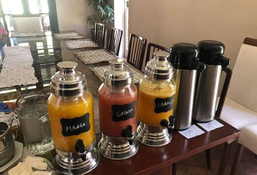 Bed and Breakfast Kronemhouse Pousada