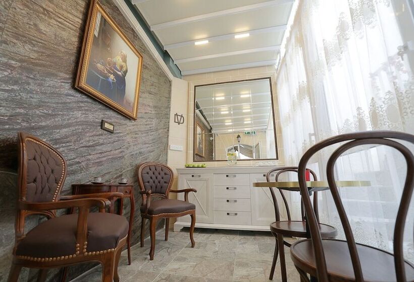 Nobilis Boutique Living