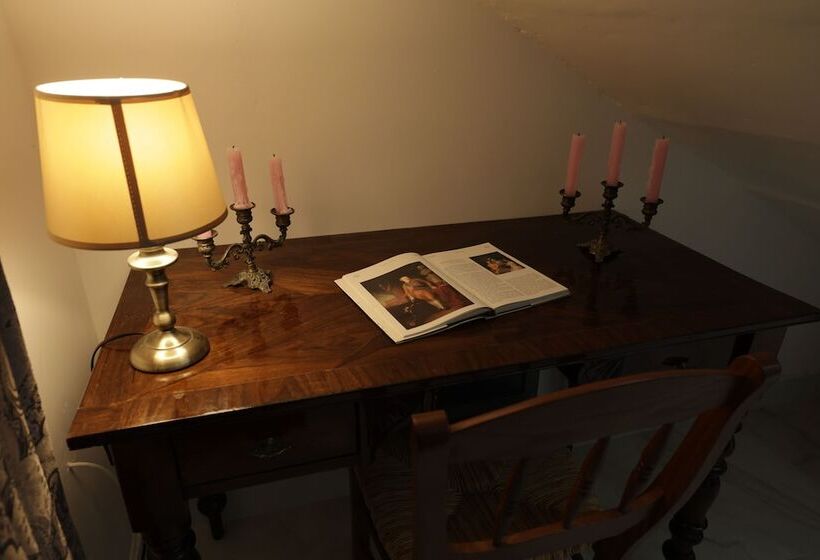 Nobilis Boutique Living