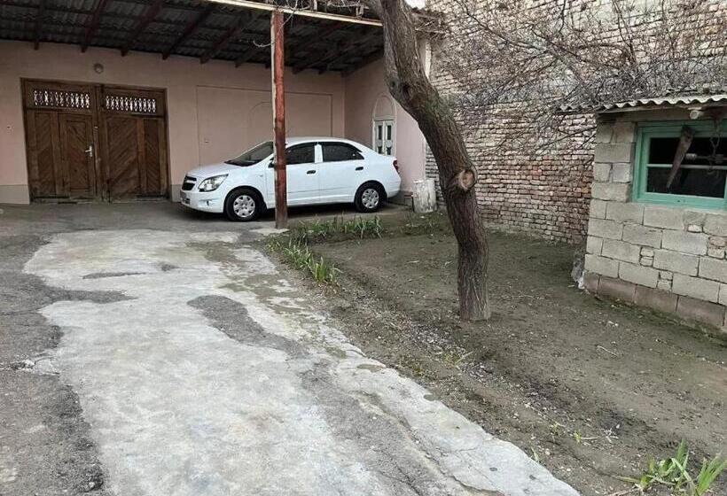 Hostel Tasmin Mexr регистан