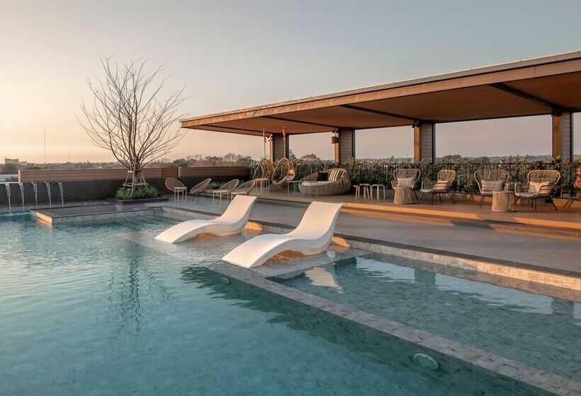 Отель Chewa Khong Nakhon Phanom