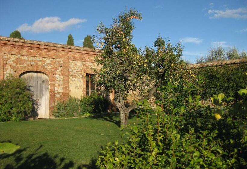 ホテル Fattoria Monastero Sant Anna In Camprena