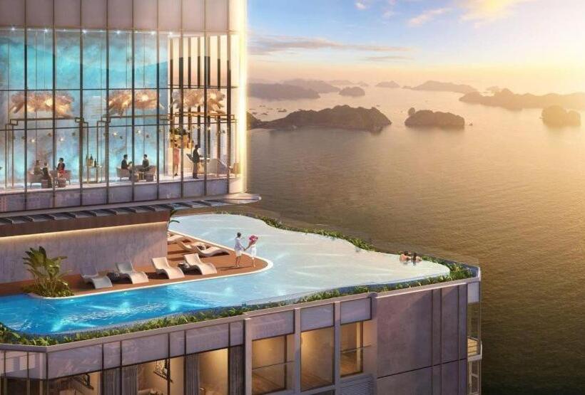 هتل à La Carte Halong Bay