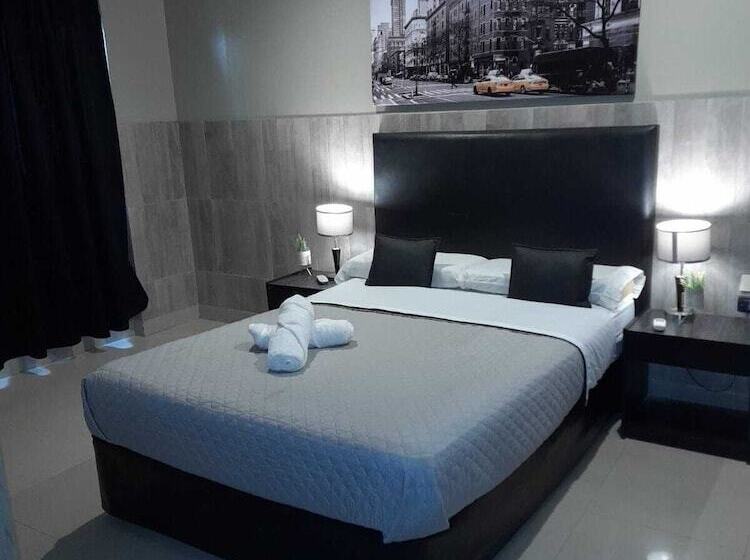 Отель La Terminal