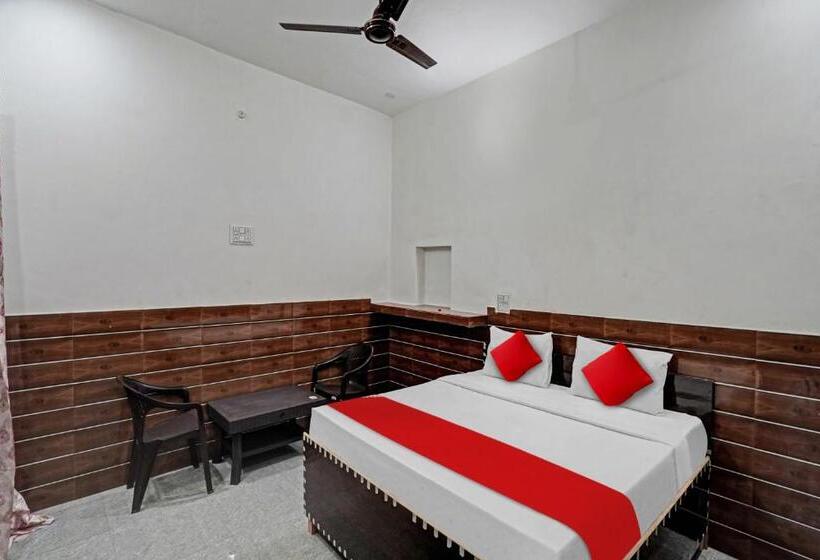 Отель Oyo Flagship 81122  Midtown