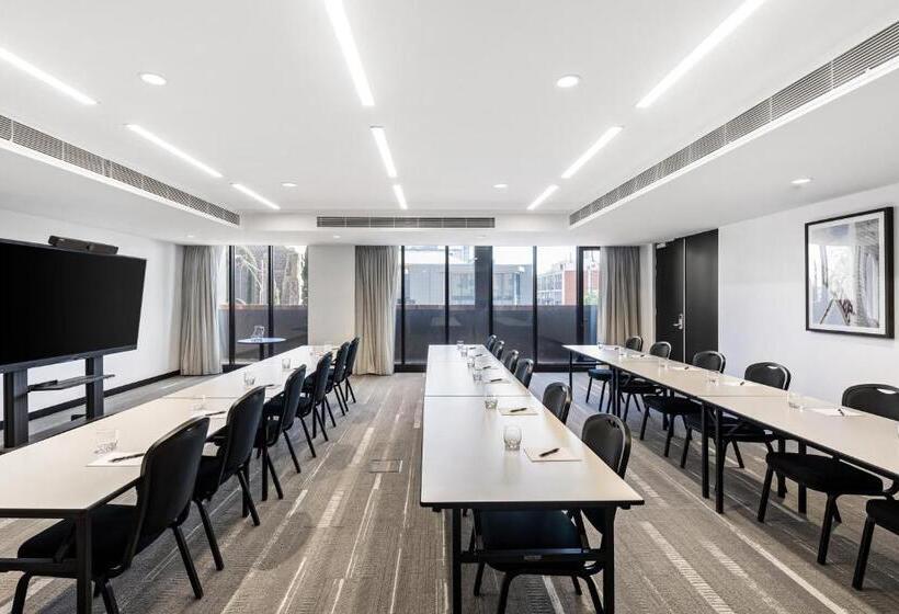 هتل Quest Geelong Central