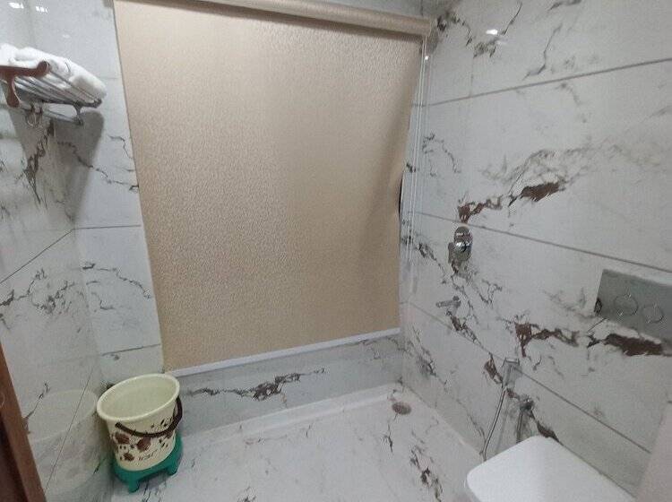 Отель Rich Grand