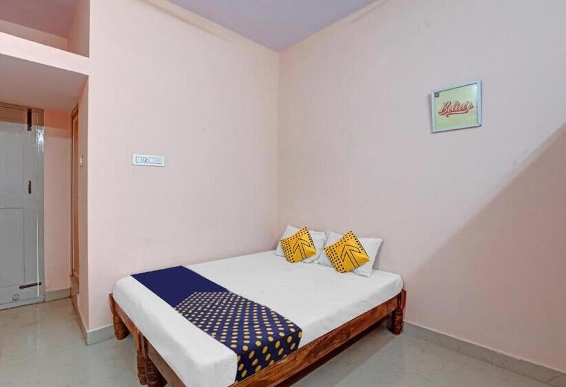 ホテル Spot On 81069 New Mysore Stays
