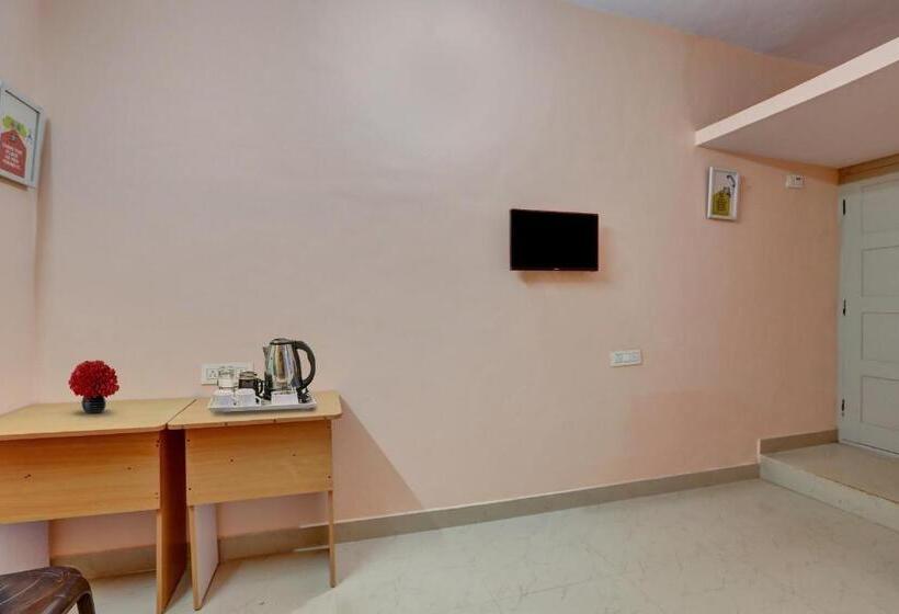 ホテル Spot On 81069 New Mysore Stays