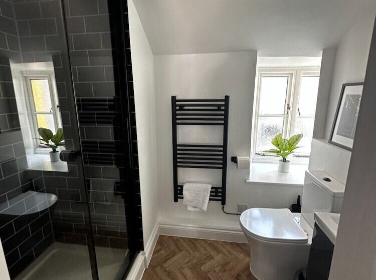 בית מלון כפרי The Lugger Inn