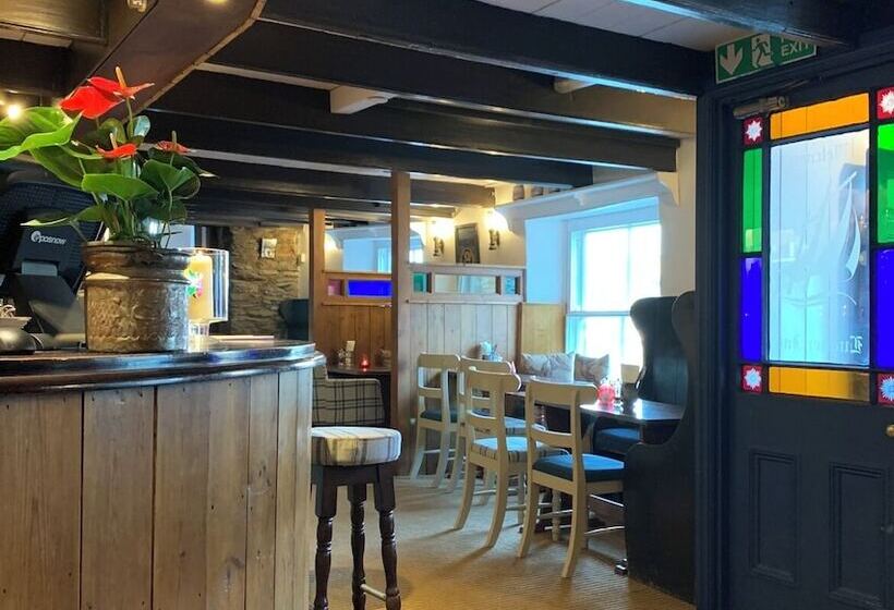 בית מלון כפרי The Lugger Inn